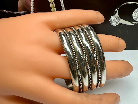 Vintage Tahe Navajo Solid Sterling Silver Spiral Cuff… - Gem