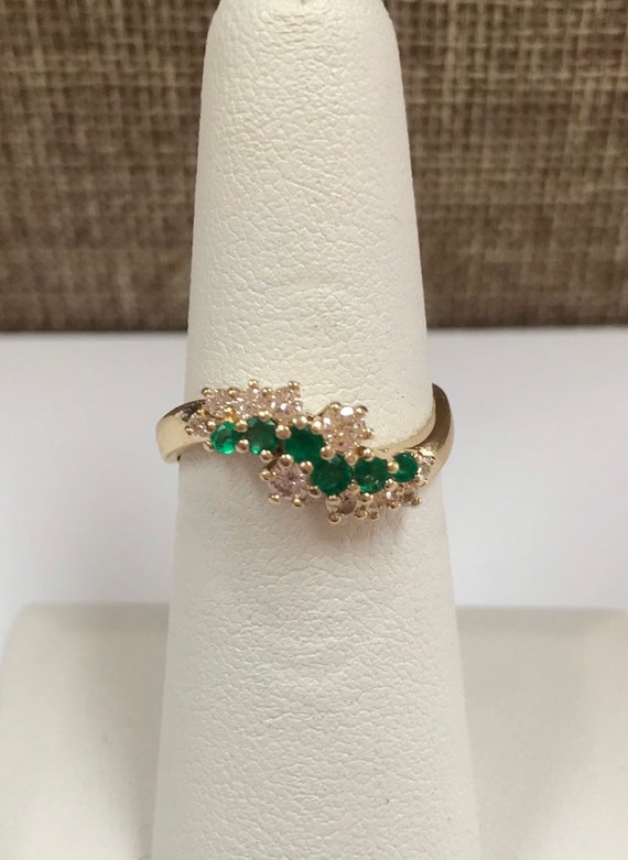 Beautiful 14K Yellow Diamond And Emerald  Ring!!!… - image 2