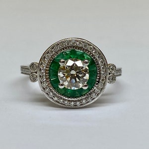 Vintage 14K White Solid Gold Diamond & Rich Green Emerald Wedding/Engagement Ring!!! Size 6 3/4