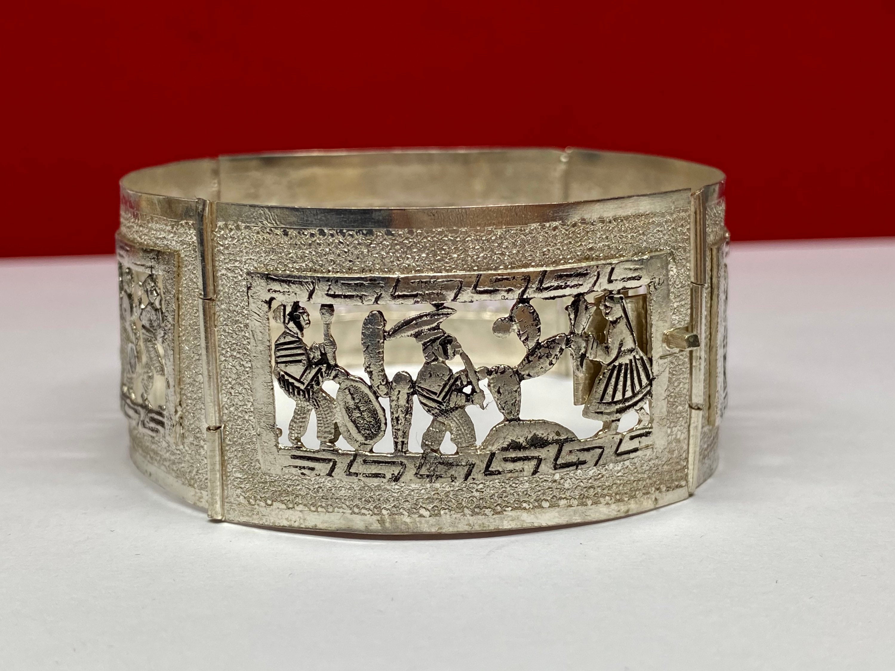 Vintage Silver and Gold Llama Cuff Bracelet Alpaca or Llama Petroglyph Link Bracelet £ – The Llama and  main image 2