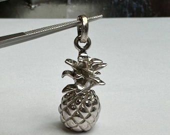 Beautiful And Realistic 14K Solid White Gold Pineapple Charm/Pendant!!