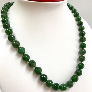 Beautiful Vintage 18 One Strand Jade Beads Necklace With 14K Yellow ...