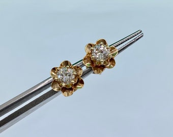 Vintage 14K Yellow Solid Gold Diamond Flower Screw  Back Stud Earring Set !!!!