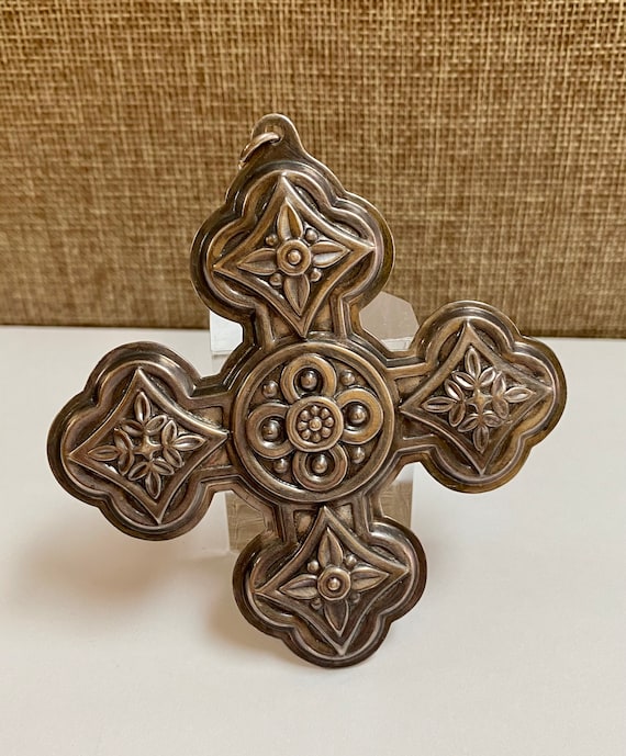 Reed and barton 2018 christmas cross best sale