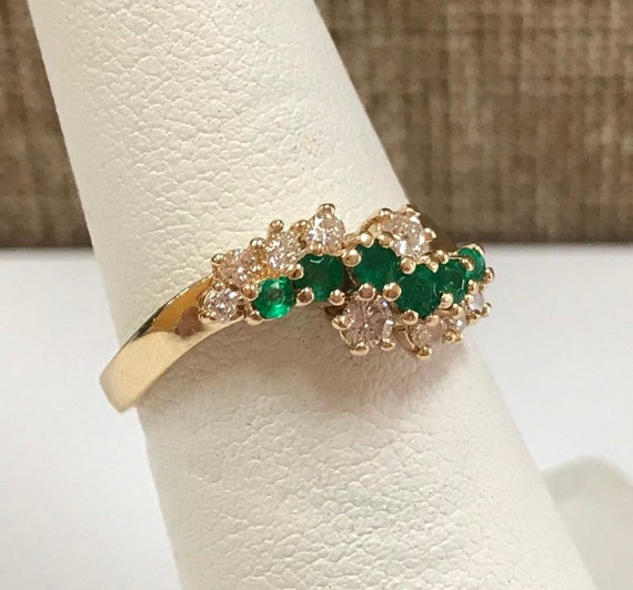 Beautiful 14K Yellow Diamond And Emerald  Ring!!!… - image 4