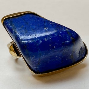 Vintage Very  Large and Heavy Sterling Silver And Blue Lapis lazuli Ring!!!! Size 5