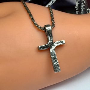 Italy 925 Sterling Silver  Chain Necklace With James Avery  Rustic Cross Pendant!!!