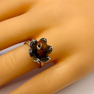 Vintage  Sterling Silver Handmade  Floral Ring With Brown Fire Agate!  Size 7 3/4
