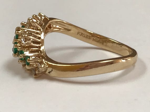 Beautiful 14K Yellow Diamond And Emerald  Ring!!!… - image 9