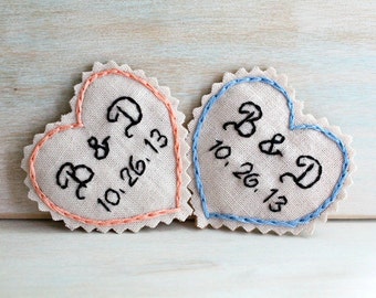 パーソナライズされた刺繍のネクタイパッチ、結婚祝い、イニシャルと日付