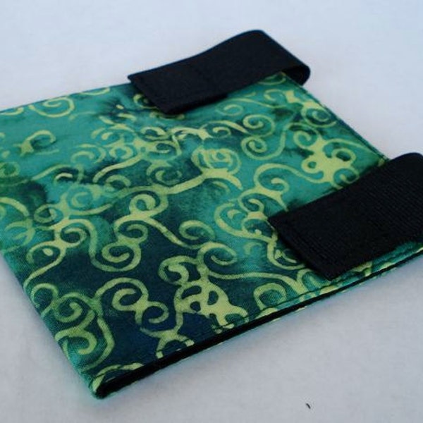 Cover Schacht Flicker Mottled Green Batik with Lime Swirls Fiber Spinning