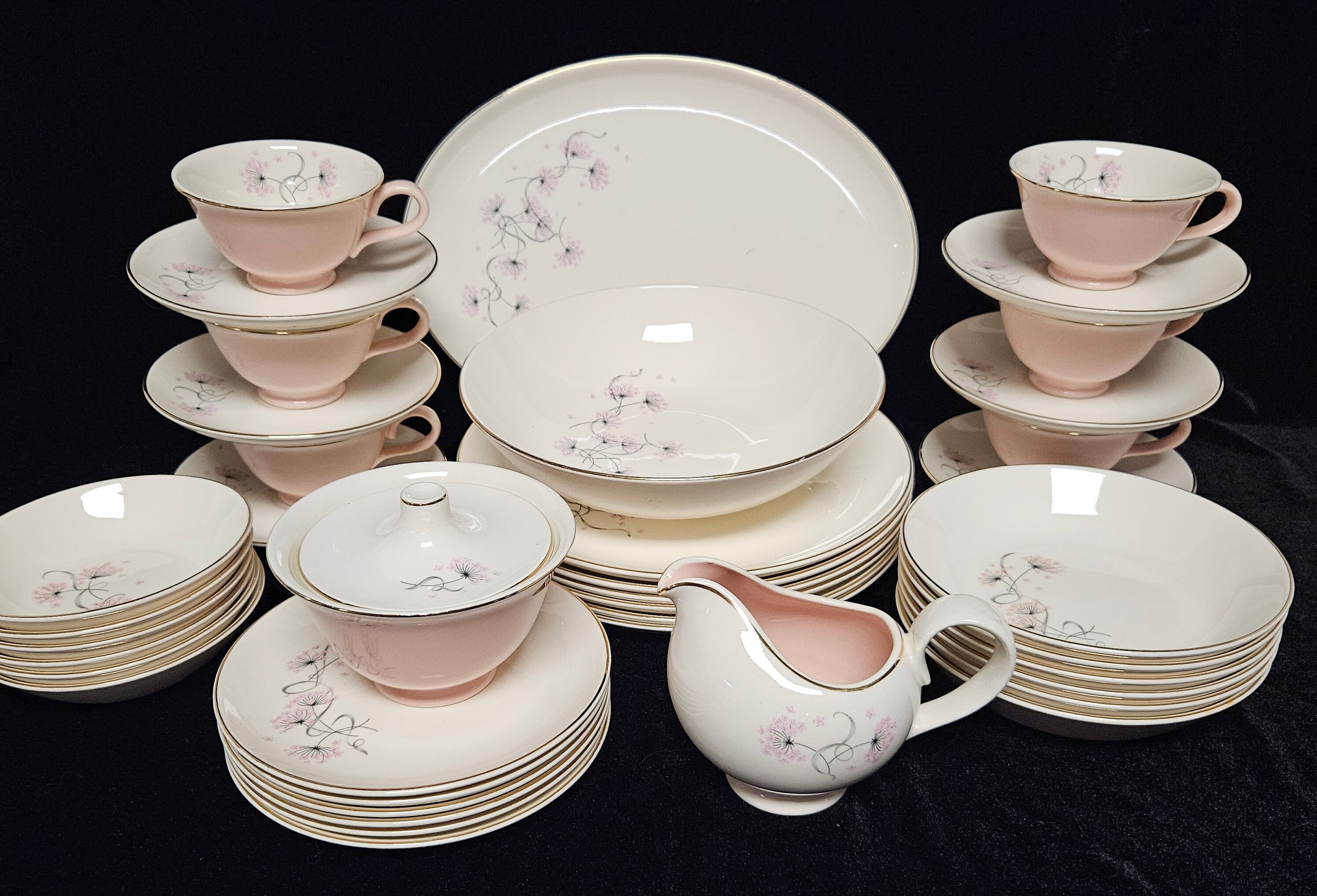 40 Piece Taylor, Smith & Taylor Versatile Pink Lace Floral