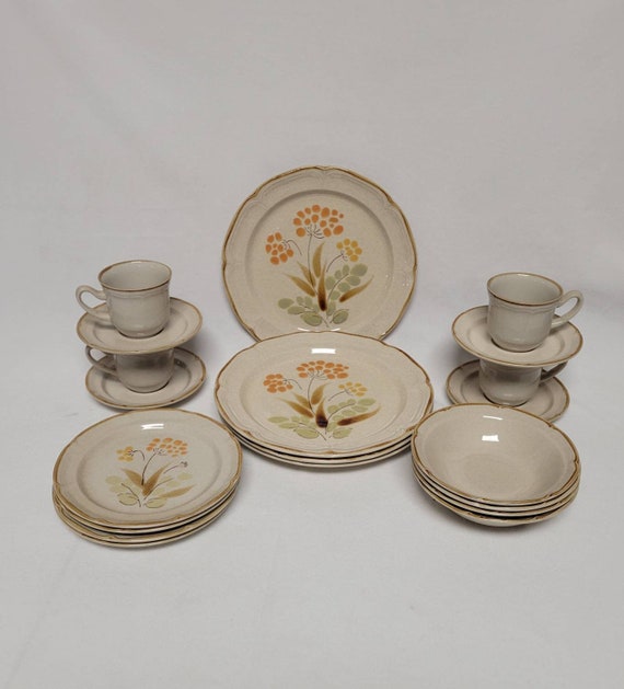 20 Piece SOMERSET the Classics by Hearthside Stoneware-4 Place
