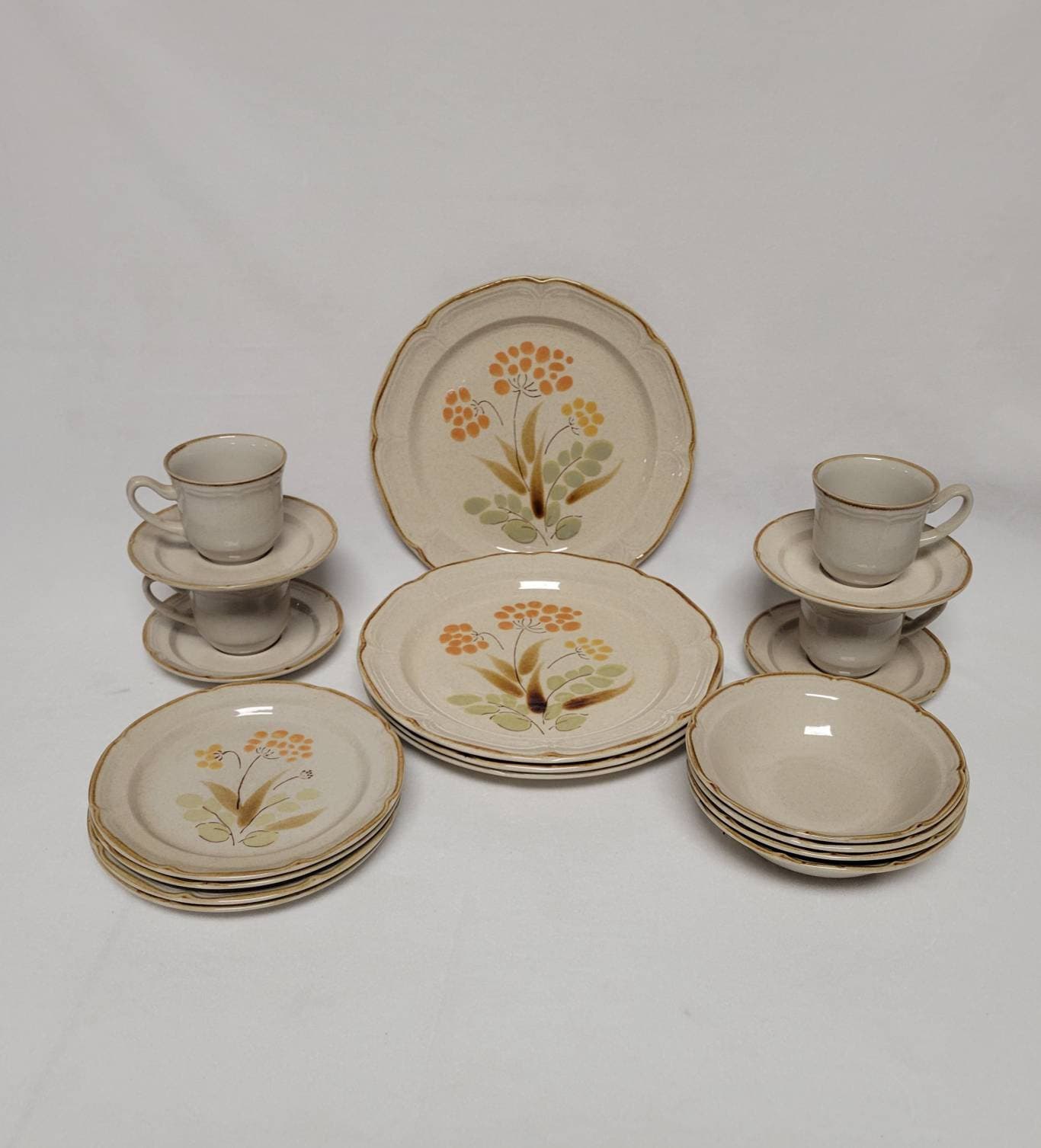 20 Piece SOMERSET the Classics by Hearthside Stoneware-4 Place