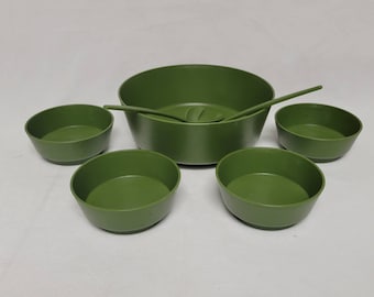 Vintage Rubbermaid Green Textured Salad Bowl Set with Utensils