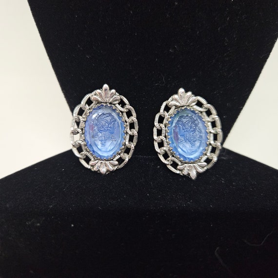 Beautiful Whiting & Davis Silver-Toned Blue Glass… - image 3