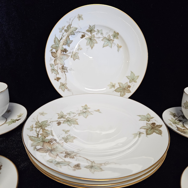 Noritake Trailing Ivy China - Thumbnail 2