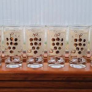 Vintage Golden Grapes & Ivy Tumblers-White-Gold-Set of 6 Retro Glasses