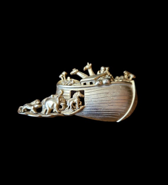 Signed AJC Noah's Ark Matte Gold Tone Brooch - image 1