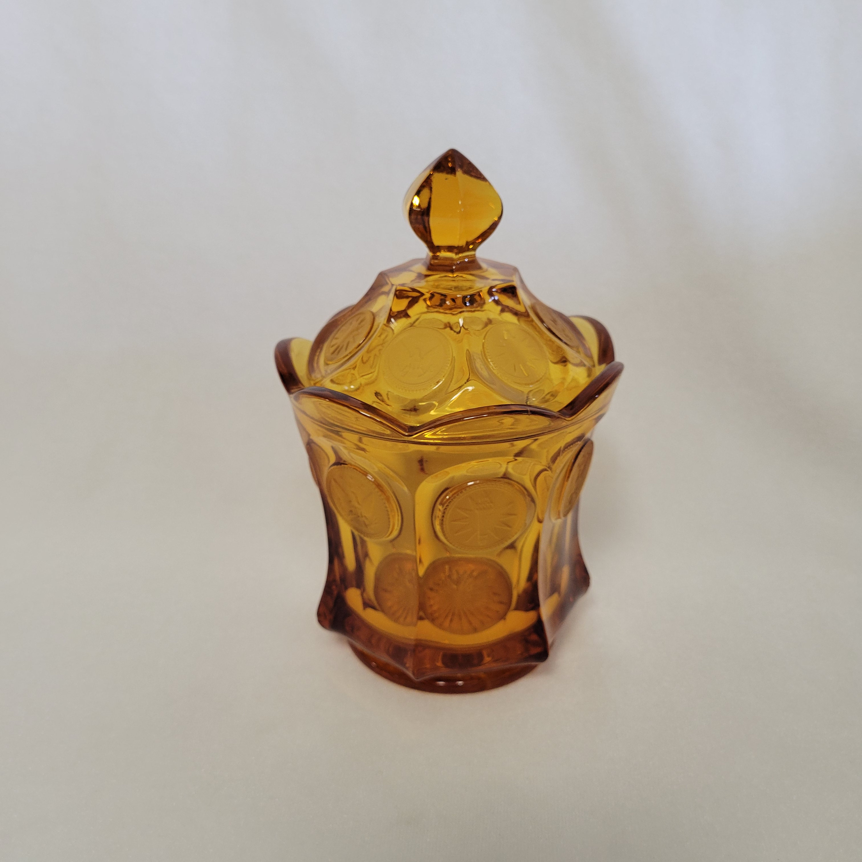 アクアブルー　オパールセント　キャンディディッシュ　花模様の蓋 アクアブルー オパールセント キャンディディッシュ 花模様の蓋