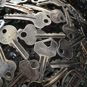 Medium 18 cm key ball, Key sphere, Metal sculpture ornament image 3