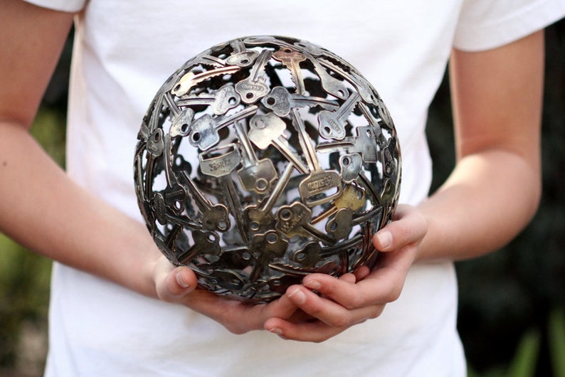 Medium 18 cm key ball, Key sphere, Metal sculpture ornament image 2