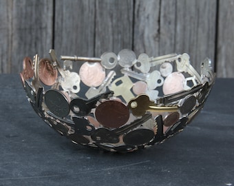 Medium key/coin 20 cm bowl, Key bowl, Metal Bowl, Metal sculpture ornament, Made to order.