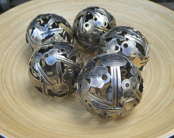 Mini 8.5 cm key ball, Key sphere, Metal sculpture ornament