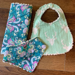 Adorable Baby Shower 3 piece Gift Set. Burp Cloth and Bib and Drool Bib teal mint green