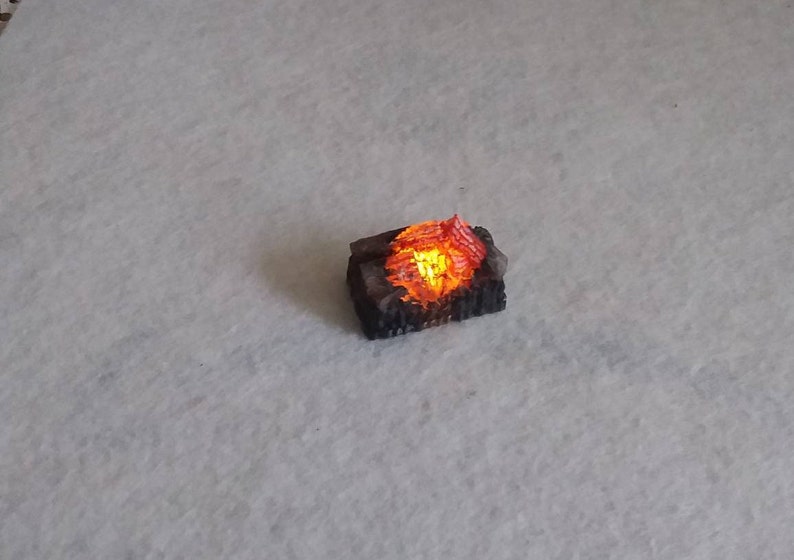 Miniature, 1/24 scale fire wood burning logs, lit up glowing flickering LED battery,little fire,25mm wide image 2