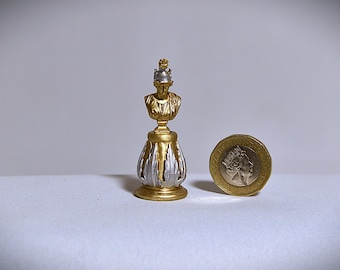 1/12 dollhause miniature sculpture, head sculpture with stand