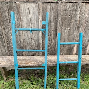 2 Rustic Antique Lagoon 3 Rung Ladder - Blanket Display - Quilt Rack - Primitive Antique - Towel Shelf - Shabby - Chic Vintage Frame Décor