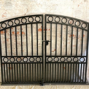 48&quot;t X 69&quot; Metal Double Circle Swing Gate - Center Divide Driveway Wrought Iron Gateway - Puppy Pickets - Small Animal Enclosure - Safety
