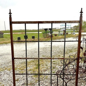 Wrought Iron  Tally Finial - Metal Garden Border Edging - Rustic Yard Art - Garden Flower Vine Trellis - Yard Lawn Tree Fencing  Decoration