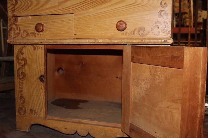 1880's Cottage Style Washstand Commode For Pitcher Bowl - Potty With Original Paint image 10