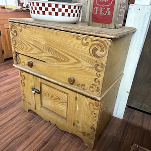 1880's Cottage Style Washstand Commode For Pitcher Bowl - Potty With Original Paint