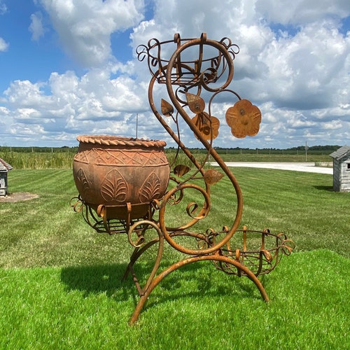 Wrought Iron Lorilei Triple Basket Plant Stand - Rustic Outdoor