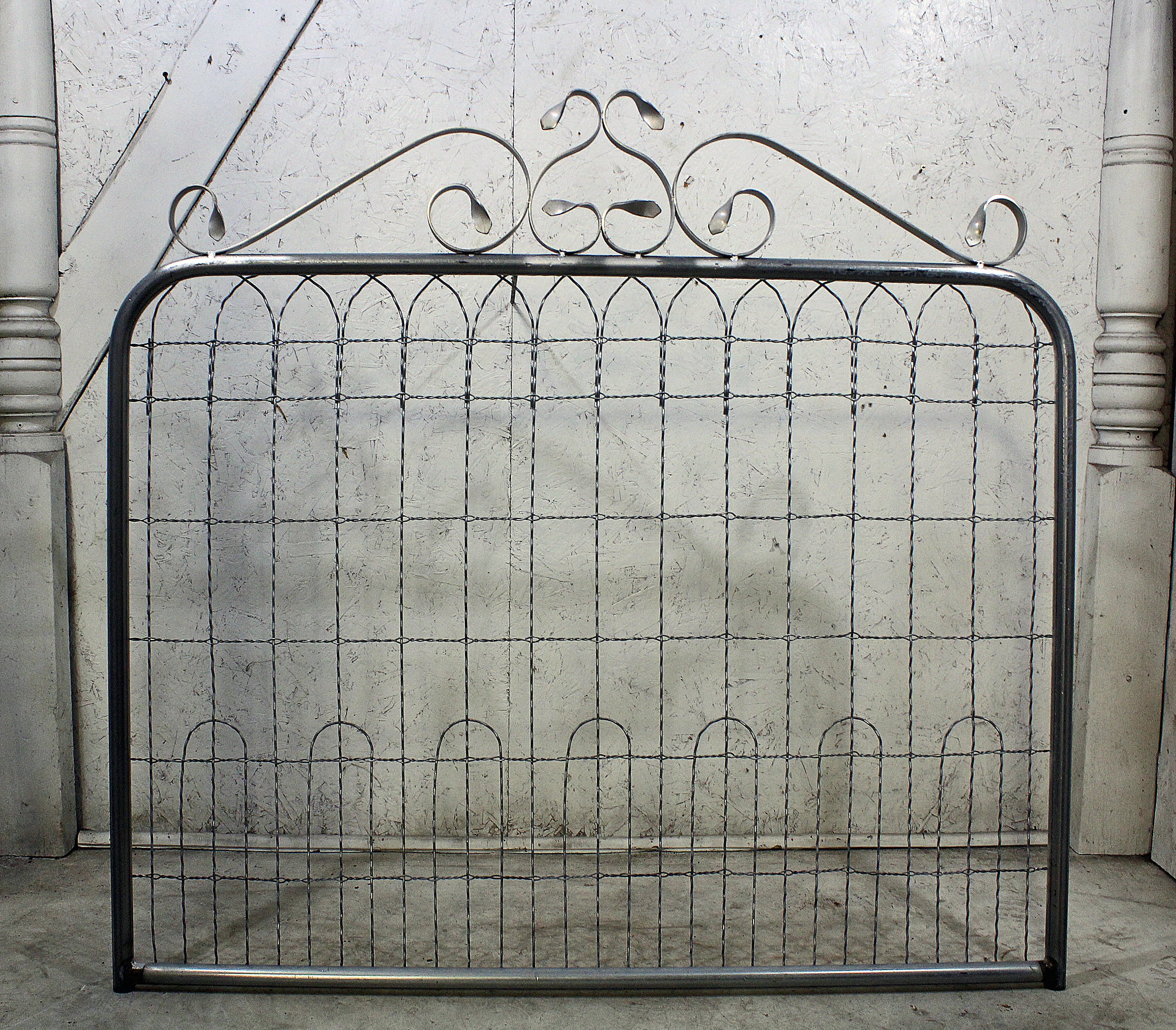 【ラプンツェル様用】RETURN FROM THE GRAVE / Gates 3't X 4'w Galvanized Loop Woven Wire Old Fashioned Yard Gate