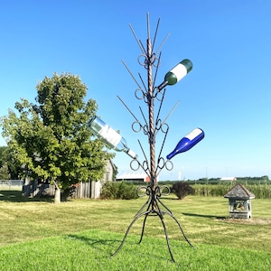 Wrought Iron Twisted Bottle Tree - Rustic Metal Branch for Wine Bottles -  Outdoor Lawn Decoration Vineyard Decoration - Yard Art Perch