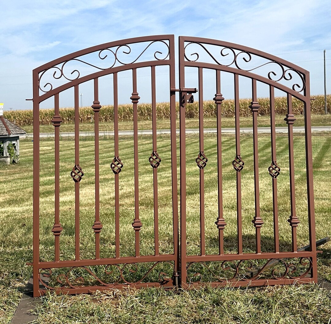 Metal 4't X 5'w Gate - Antique Style Custom Center Divide Donovan
