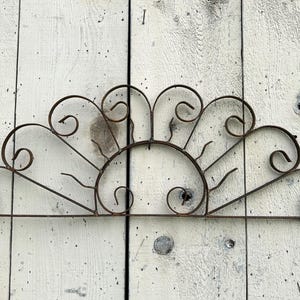 Wrought Iron Sunny Dale Fence - Metal Garden Border Edging -  Rustic Yard Art  - Garden Flower Vine Trellis - Yard Lawn Fencing  Decoration