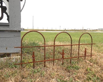 Small Wrought Iron Garden Border Edging Fence - Ornate Metal Flower Bed Style 16"