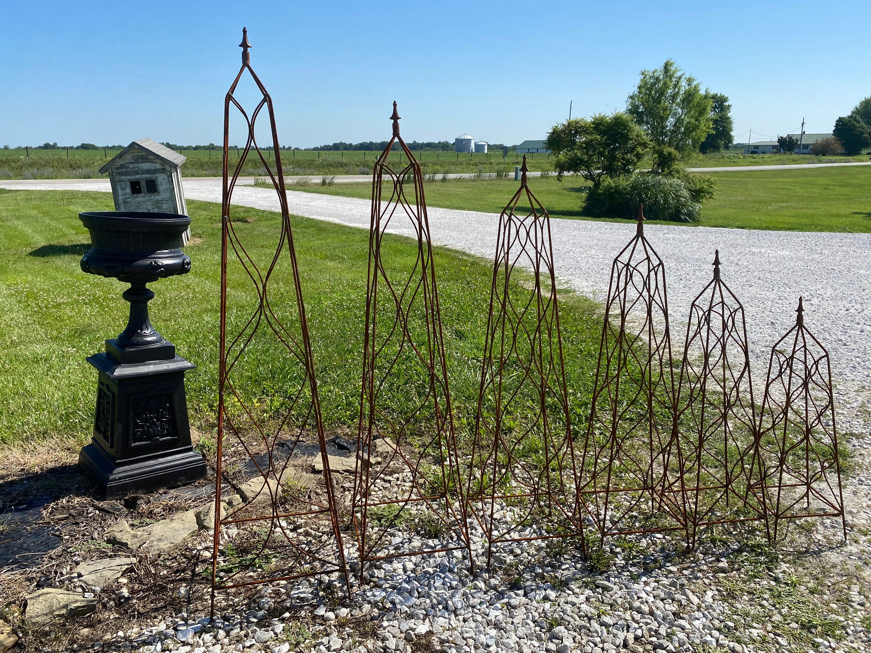 Wrought Iron Finial Topiary Square Trellis, Rustic Garden Plant Climber ...