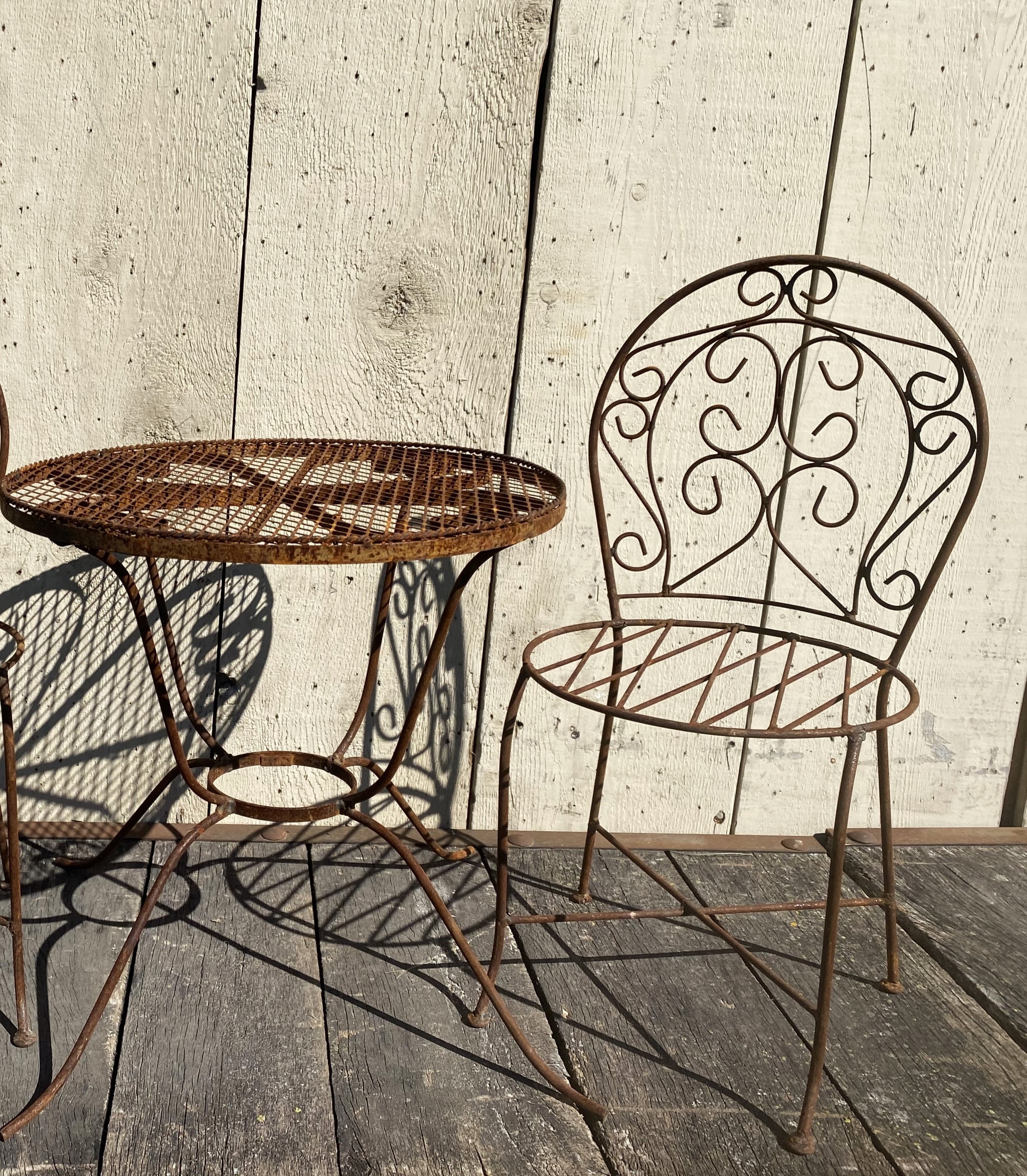 small outdoor metal chairs