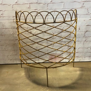 Wrought Iron Circle Fence - Metal Garden Border Edging - Rustic Yard Art - Garden Flower Vine Trellis - Yard Lawn Tree Fencing  Decoration