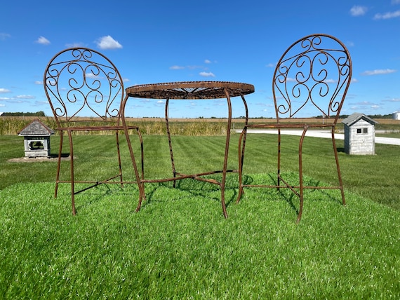 Small iron chair hot sale