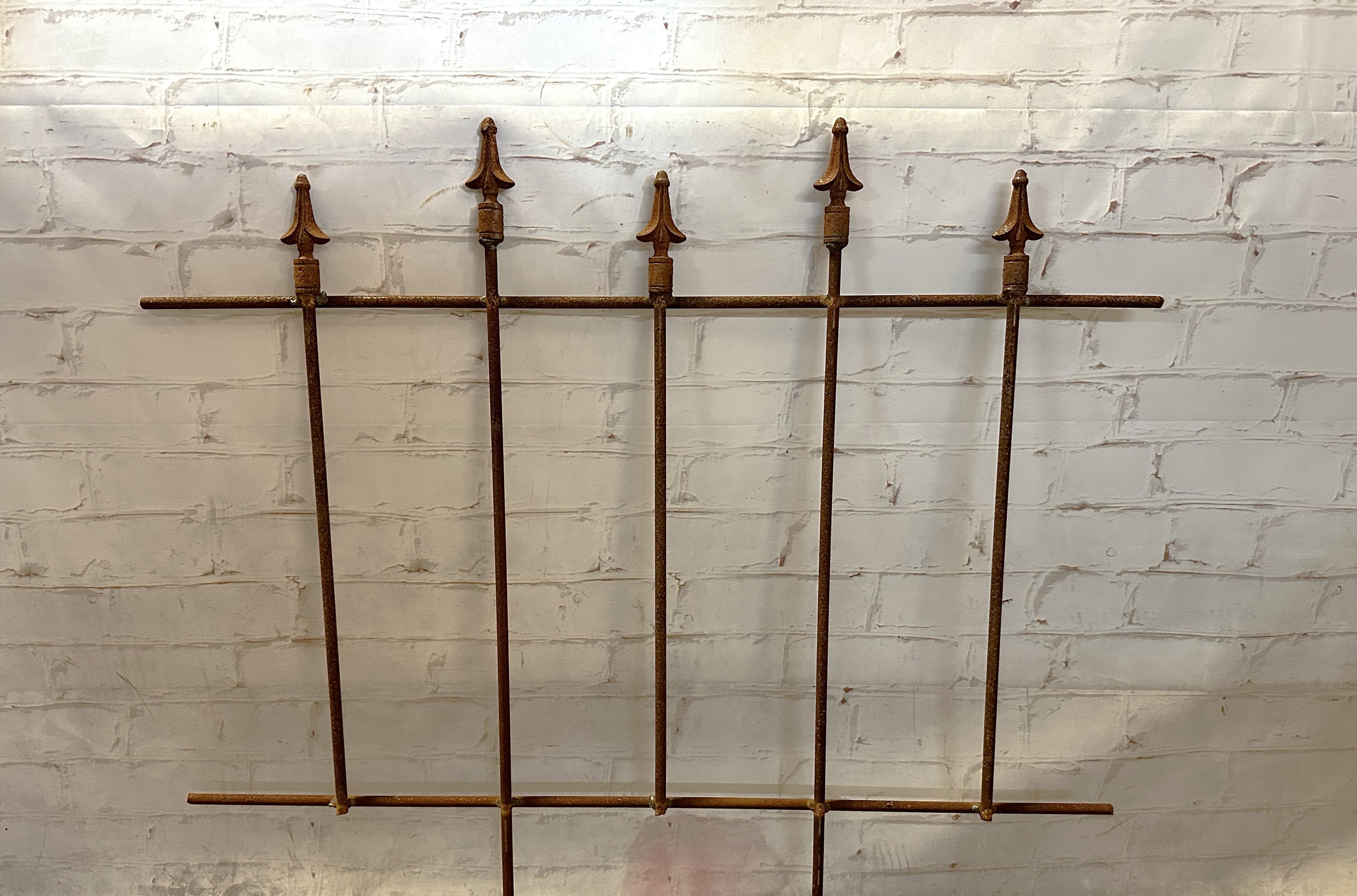 Rustic Wrought Iron Victorian Fence – Metal Garden Border (26x36