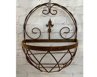 Large Bordeaux Wall Basket - Outdoor Patio Metal Flower Basket Container - Sturdy Rustic Pot Holder