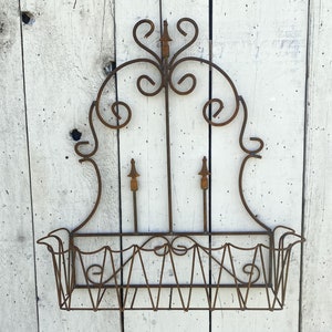 Rustic Wrought Iron 33'' Spear Fence Window Box – Outdoor Patio Planter