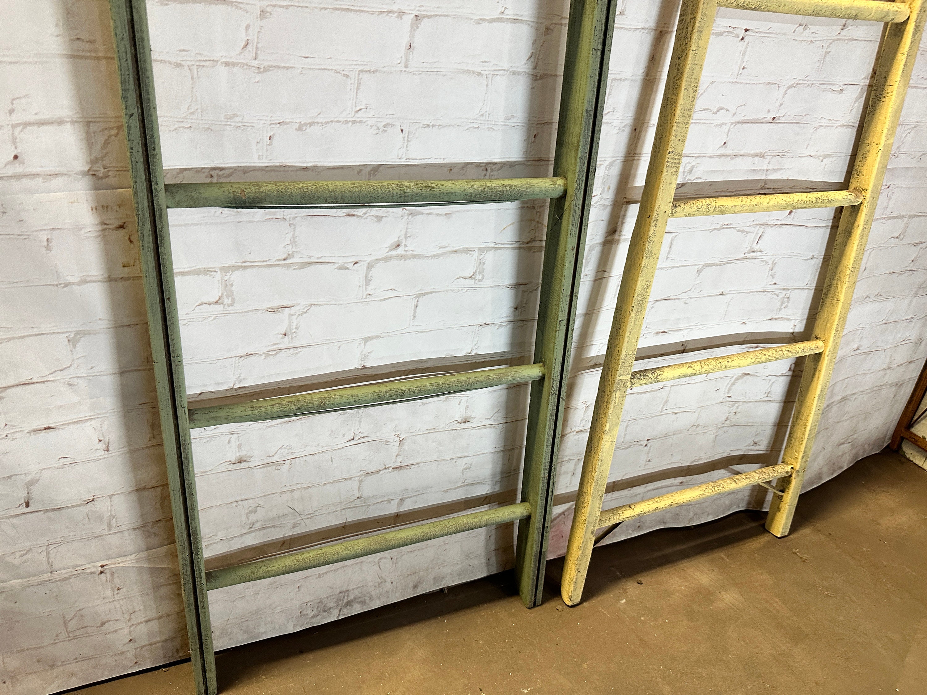 アンティーク雑貨 ladder Rustic 6 Rung Antique Wood Ladder - Collectible Towel Rack